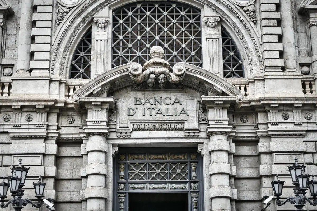 Attenzione alle limitazioni dei bonifici bancari online: cosa sapere in anticipo Attenzione alle limitazioni dei bonifici bancari online: cosa sapere in anticipo