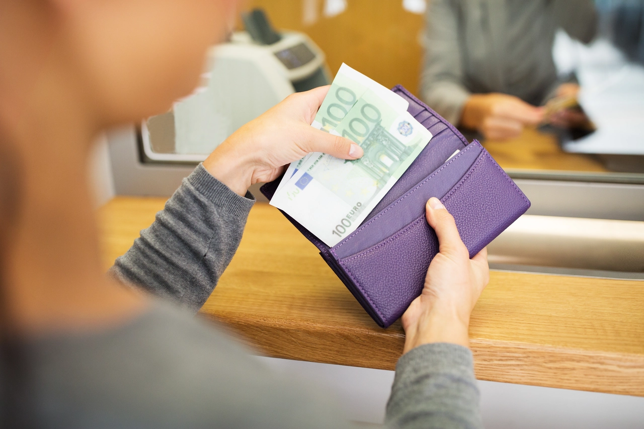 Verifica subito il nuovo tetto massimo per i versamenti in contanti sui conti correnti Verifica subito il nuovo tetto massimo per i versamenti in contanti sui conti correnti
