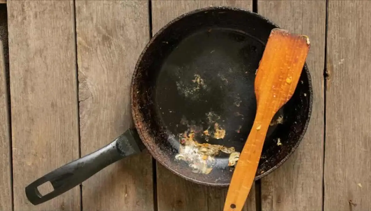 Come eliminare l’odore di fritto in casa: il trucco che usano nei ristoranti Come eliminare l’odore di fritto in casa: il trucco che usano nei ristoranti