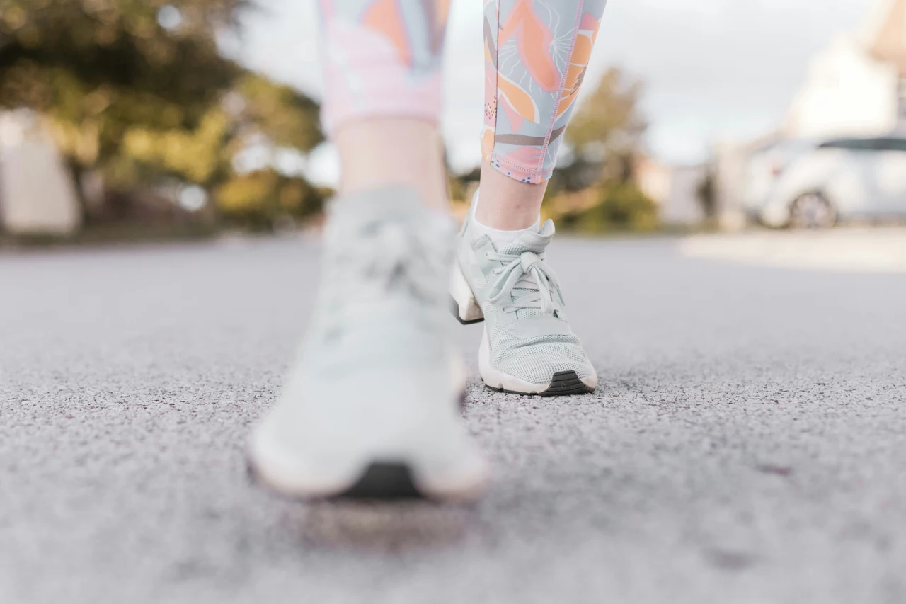 Camminare per pancia sgonfia: minuti consigliati e orari migliori secondo gli esperti Camminare per pancia sgonfia: minuti consigliati e orari migliori secondo gli esperti