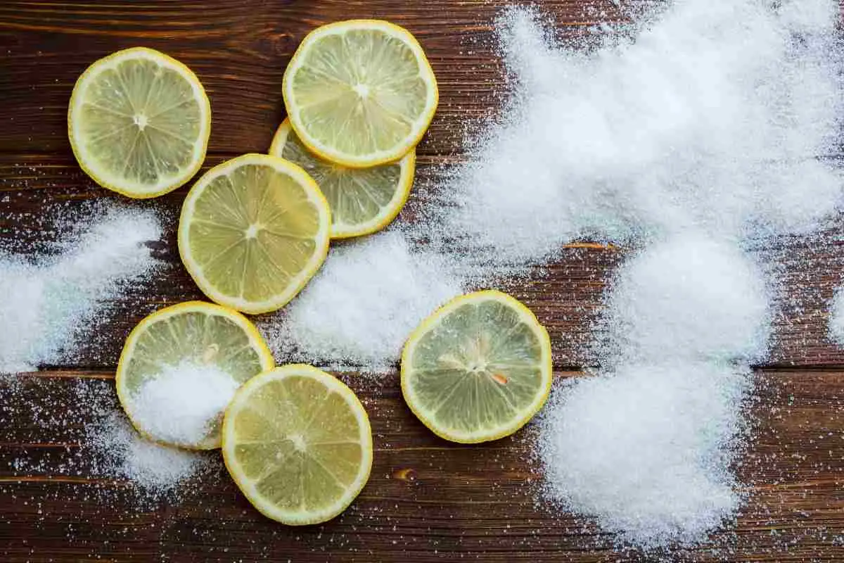 Come usare il limone per togliere l’odore di fritto: il rimedio naturale più veloce Come usare il limone per togliere l’odore di fritto: il rimedio naturale più veloce