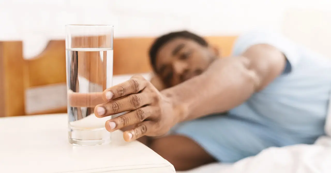 Come dormire bene anche con il caldo: il trucco con l’acqua tiepida Come dormire bene anche con il caldo: il trucco con l’acqua tiepida